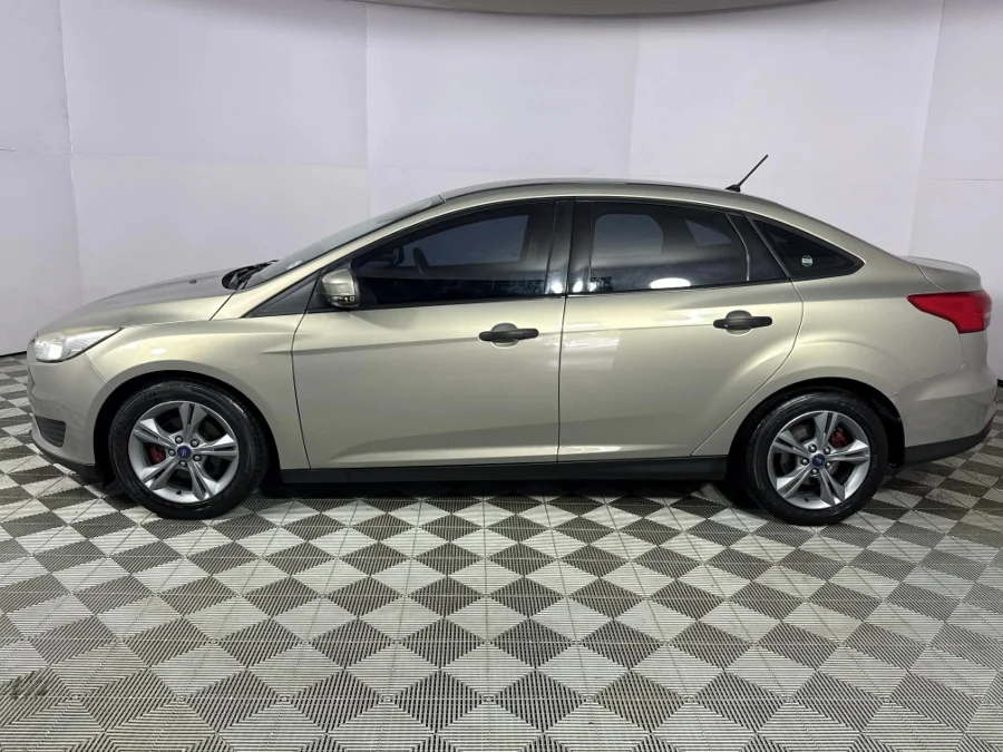 Used 2017 Ford Focus sedan 1.0T Ambiente - WeBuyCars Durban