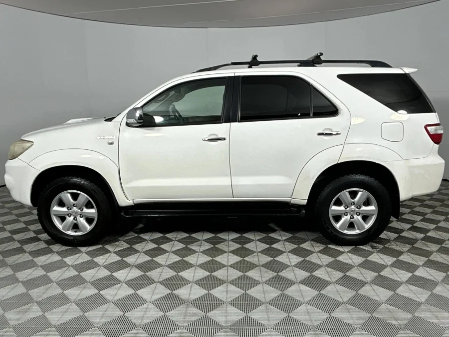 Used 2009 Toyota Fortuner 3.0D-4D auto - WeBuyCars Lansdowne Used 2009 Toyota Fortuner 3.0D-4D auto - WeBuyCars Lansdowne
