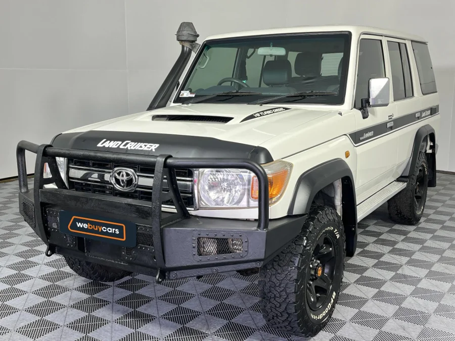 Used 2013 Toyota Land Cruiser 76 4.5D-4D V8 station wagon LX - WeBuyCars Montana Used 2013 Toyota Land Cruiser 76 4.5D-4D V8 station wagon LX - WeBuyCars Montana