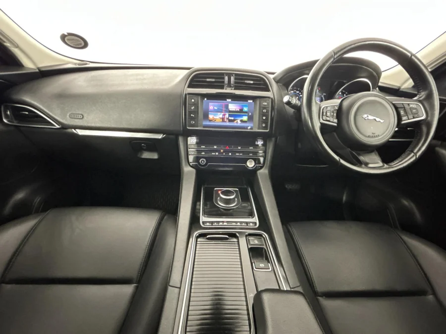 Used 2019 Jaguar F-Pace 25t R-Sport - WeBuyCars Lansdowne Used 2019 Jaguar F-Pace 25t R-Sport - WeBuyCars Lansdowne
