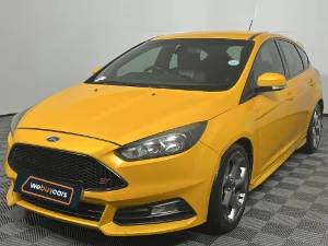 Used 2017 Ford Focus ST 1