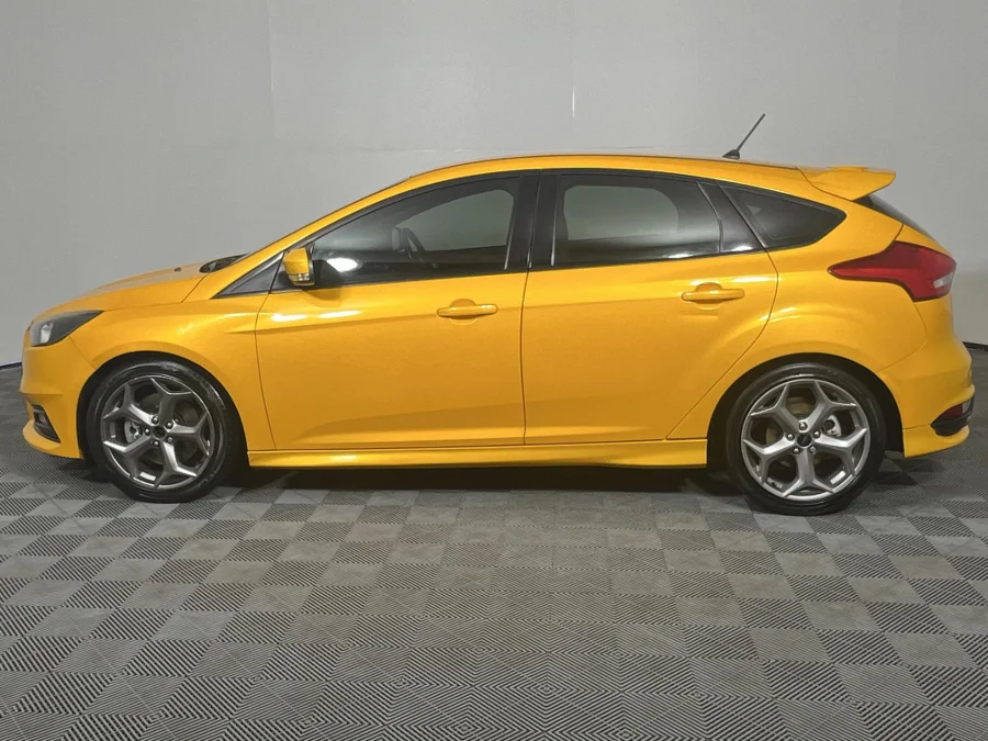 Used 2017 Ford Focus ST 1 - WeBuyCars The Dome Used 2017 Ford Focus ST 1 - WeBuyCars The Dome