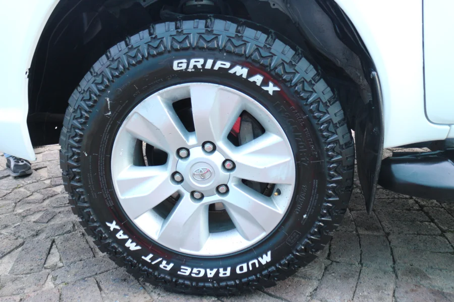 Used 2017 Toyota Hilux 2.8GD-6 Xtra cab Raider Dakar - OMC Motors