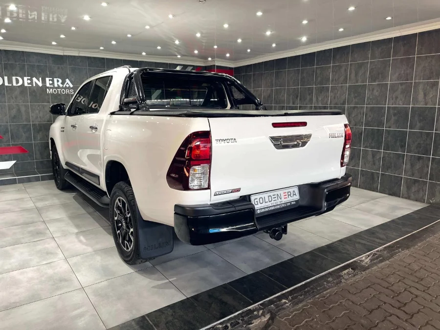 Used 2020 Toyota Hilux 2.8GD-6 double cab Legend 50 auto - Golden Era Motors Johan Heyns Dr Used 2020 Toyota Hilux 2.8GD-6 double cab Legend 50 auto - Golden Era Motors Johan Heyns Dr