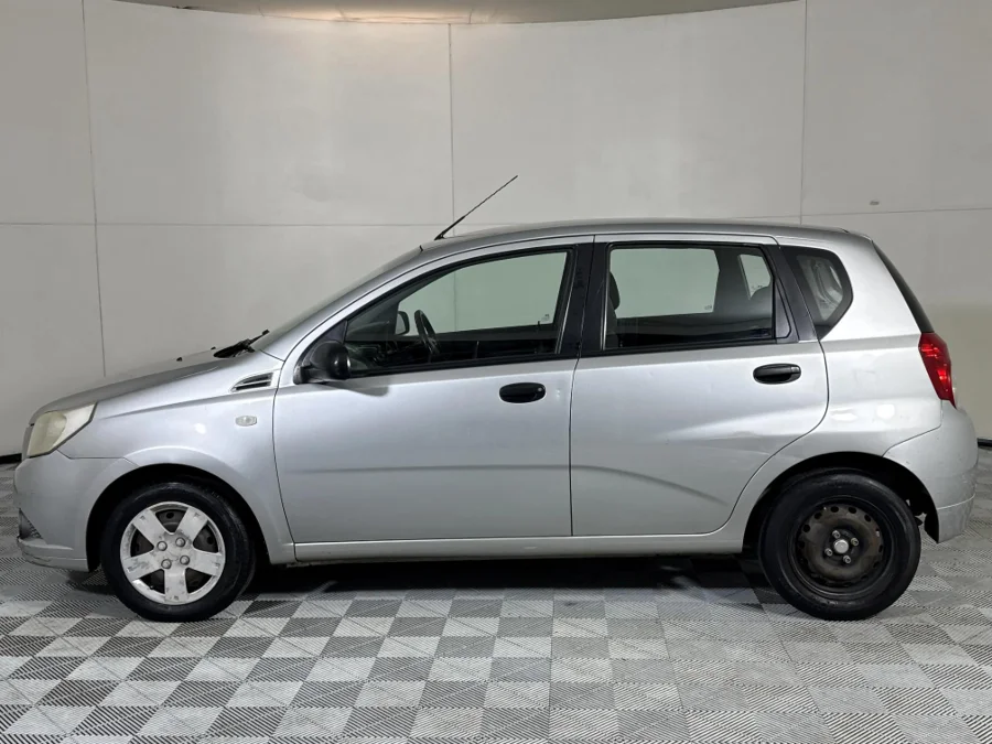 Used 2011 Chevrolet Aveo hatch 1.6 L - WeBuyCars Midstream