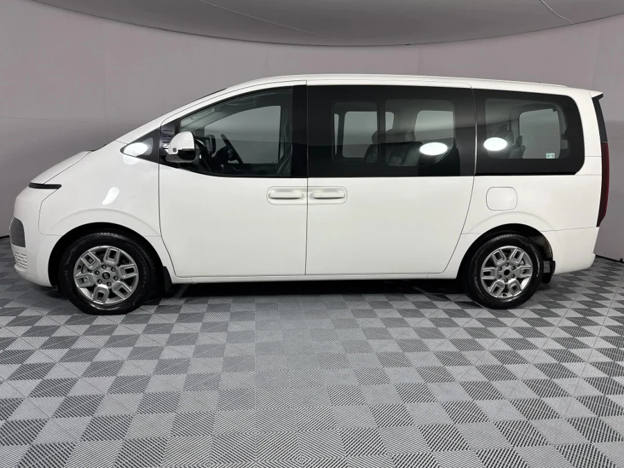 Used 2024 Hyundai Staria 2.2D Executive 9-seater - WeBuyCars Lansdowne
