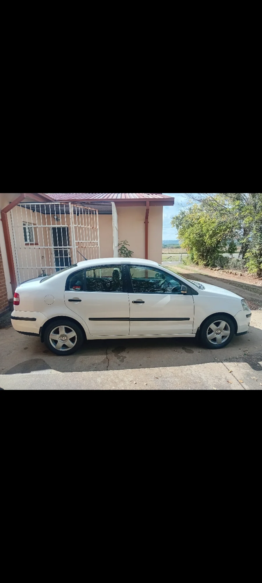 Used 2010 Volkswagen Polo sedan 1.6 manual - Private Seller Used 2010 Volkswagen Polo sedan 1.6 manual - Private Seller