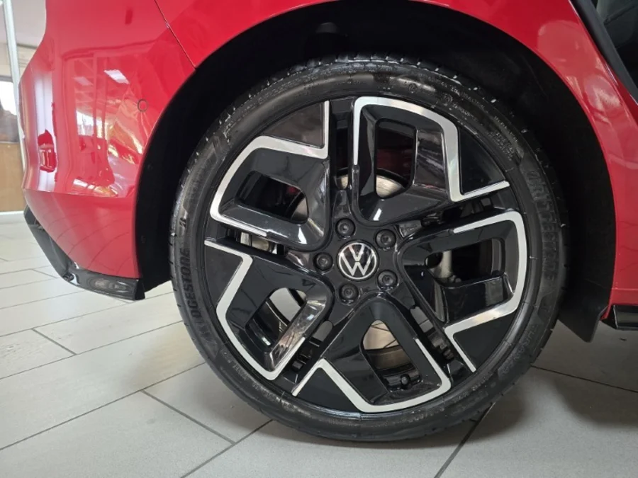 New 2026 Volkswagen Golf 1.4TSI R-Line Plus - VW Northcliff New 2026 Volkswagen Golf 1.4TSI R-Line Plus - VW Northcliff