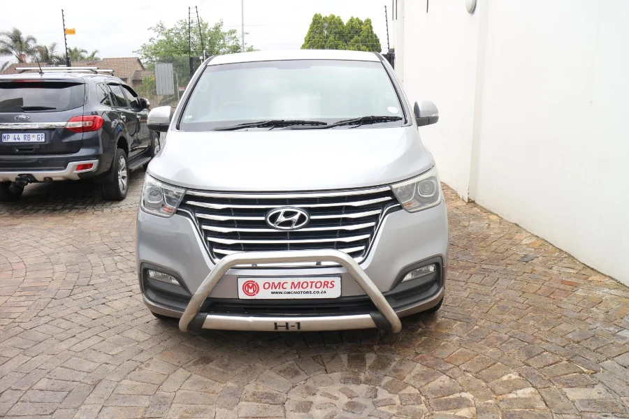 Used 2019 Hyundai H-1 2.5VGTi bus Elite 9-seater - OMC Motors