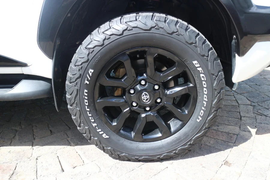 Used 2024 Toyota Hilux 2.4GD-6 double cab 4x4 Raider auto - OMC Motors