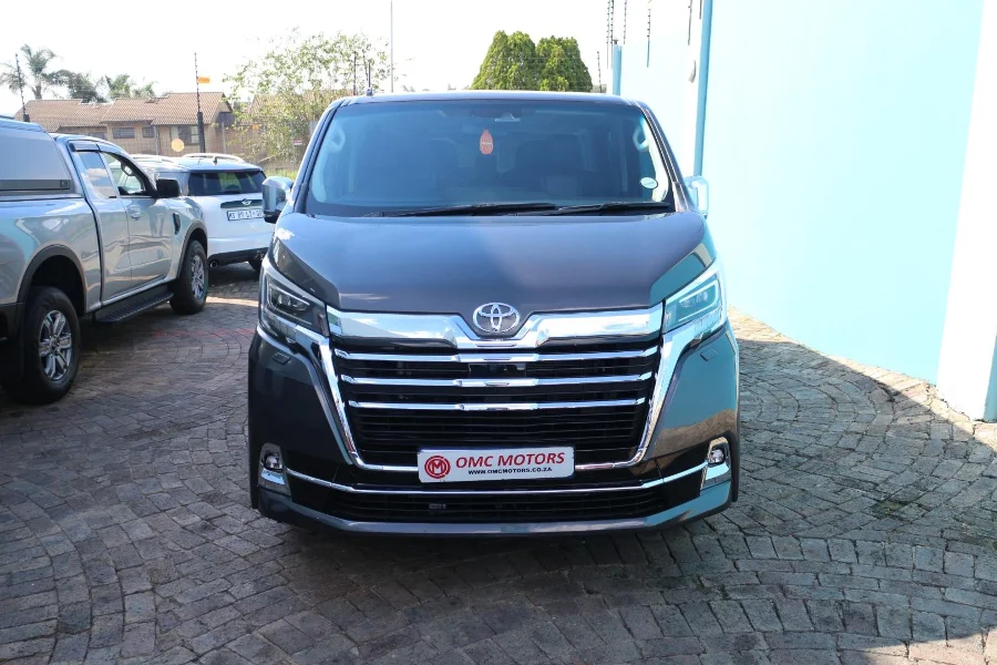 Used 2020 Toyota Quantum 2.8 LWB bus 9-seater VX Premium - OMC Motors Used 2020 Toyota Quantum 2.8 LWB bus 9-seater VX Premium - OMC Motors