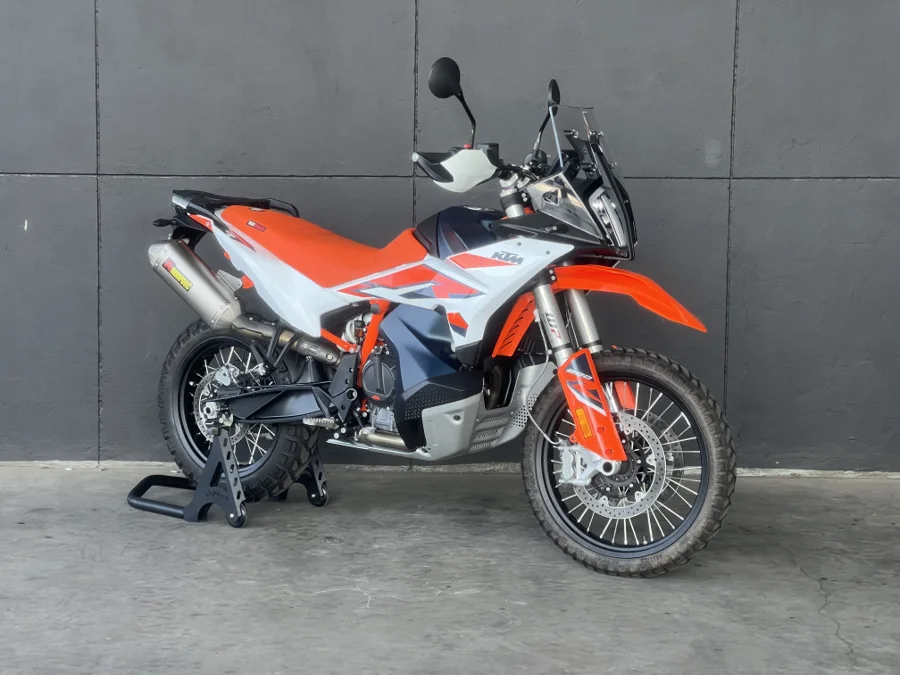 KTM 890 ADVENTURE R - FAST KTM KTM 890 ADVENTURE R - FAST KTM