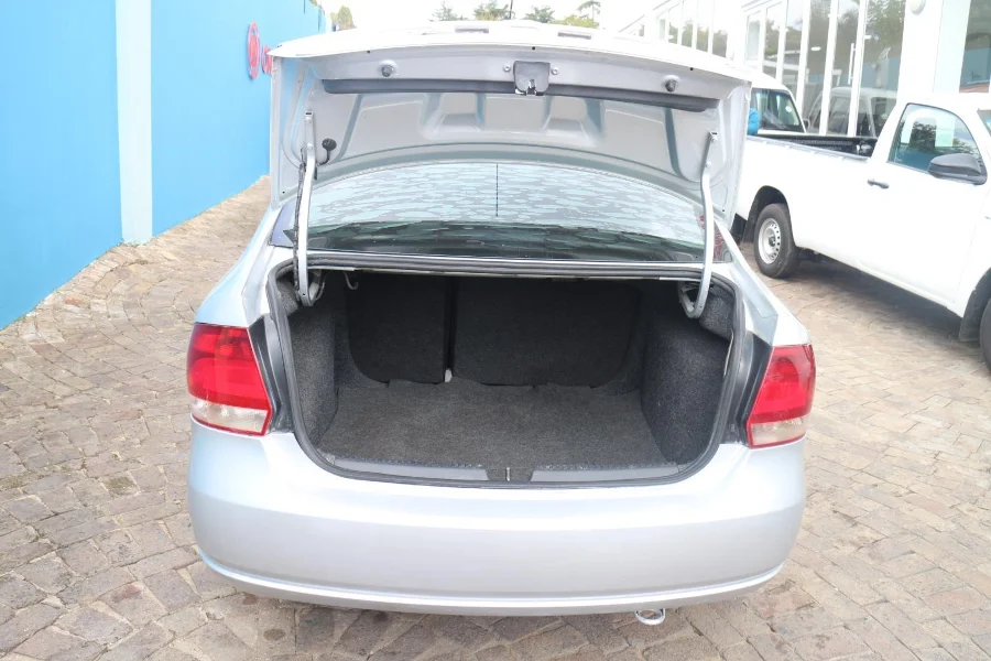 Used 2012 Volkswagen Polo sedan 1.6 Comfortline auto - OMC Motors