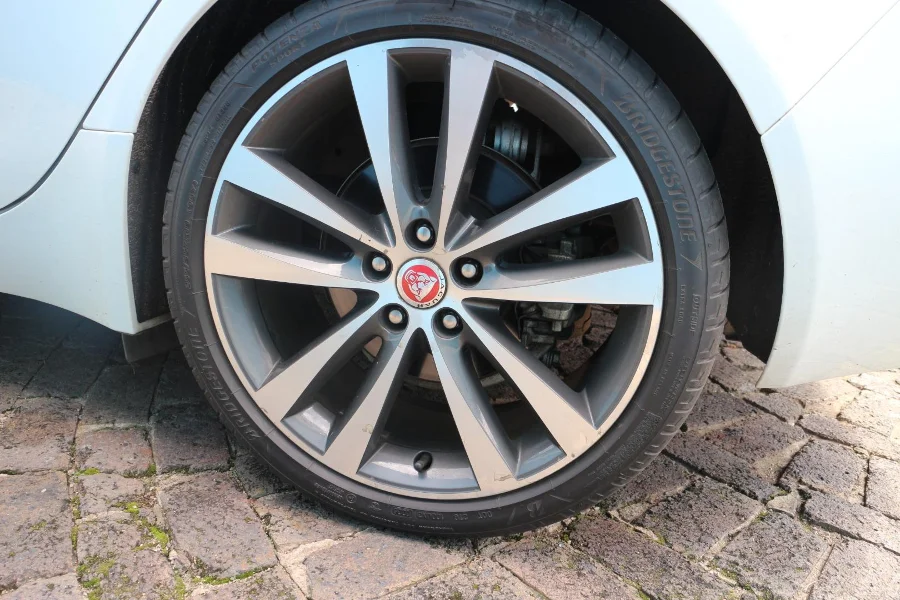 Used 2016 Jaguar XE 20d R-Sport - OMC Motors Used 2016 Jaguar XE 20d R-Sport - OMC Motors