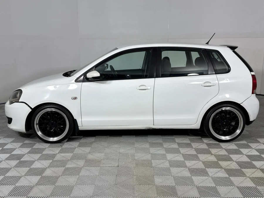 Used 2015 Volkswagen Polo Vivo hatch 1.6 Comfortline - WeBuyCars Silverlakes