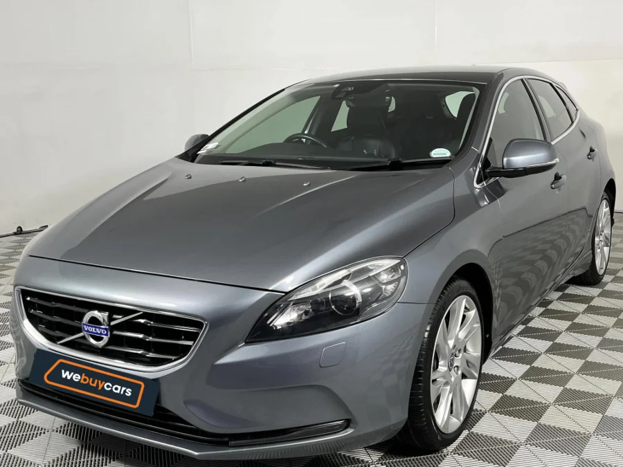 Used 2015 Volvo V40 D3 Momentum - WeBuyCars Midstream Used 2015 Volvo V40 D3 Momentum - WeBuyCars Midstream