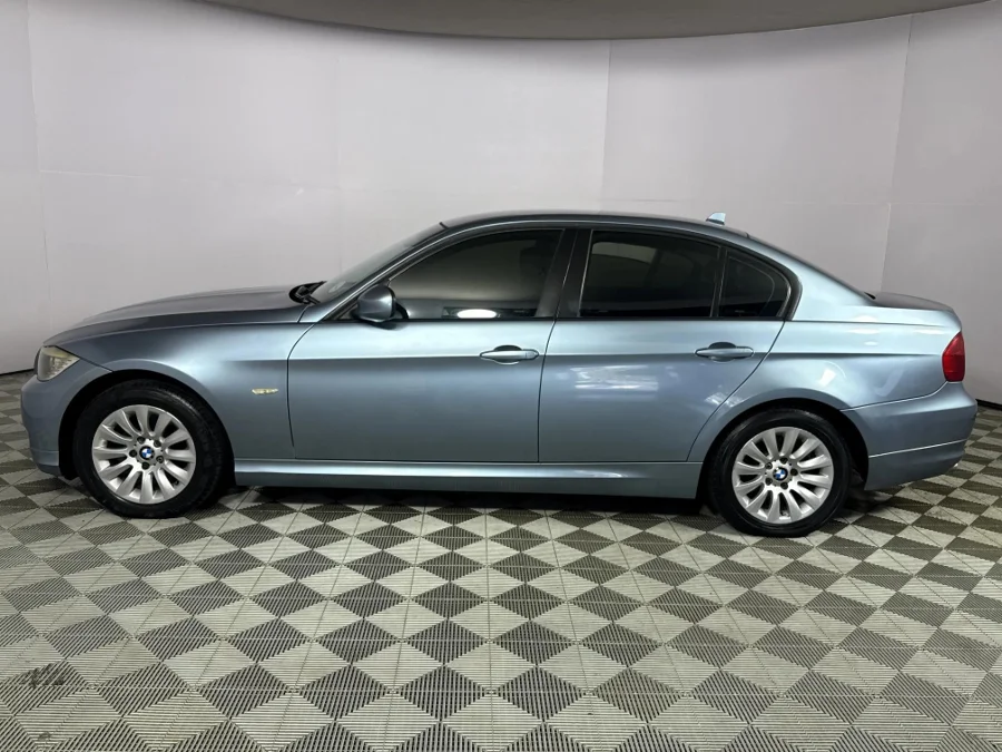 Used 2009 BMW 3 Series 320i auto - WeBuyCars Durban Used 2009 BMW 3 Series 320i auto - WeBuyCars Durban