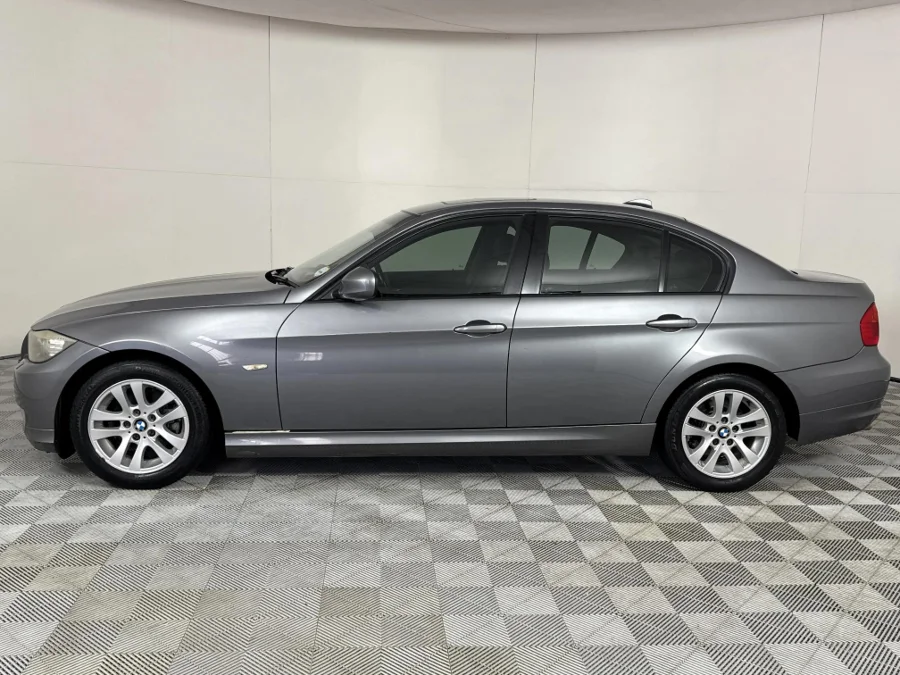 Used 2010 BMW 3 Series 320i auto - WeBuyCars Mbombela Used 2010 BMW 3 Series 320i auto - WeBuyCars Mbombela