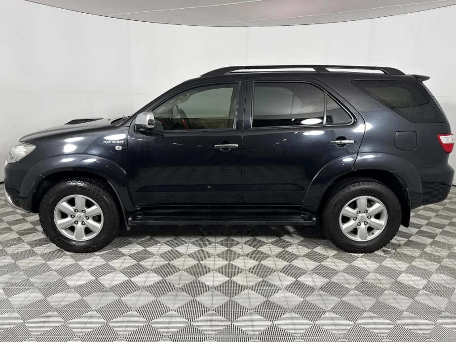 Used 2010 Toyota Fortuner 3.0D-4D auto - WeBuyCars Richmond