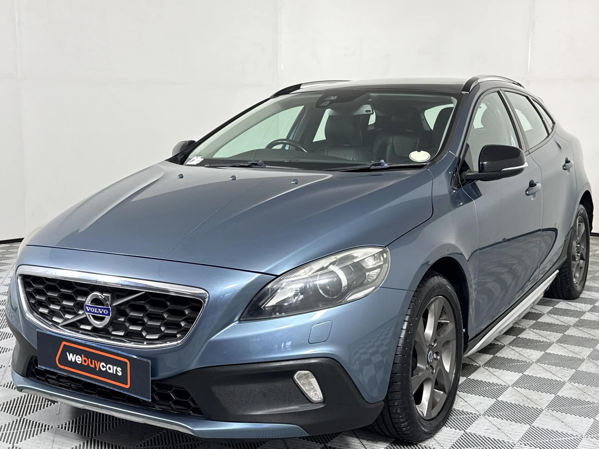Used 2014 Volvo V40 Cross Country T4 Essential auto