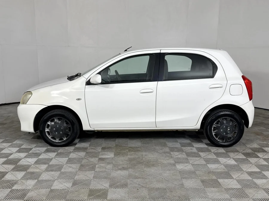 Used 2013 Toyota Etios hatch 1.5 Sprint - WeBuyCars George