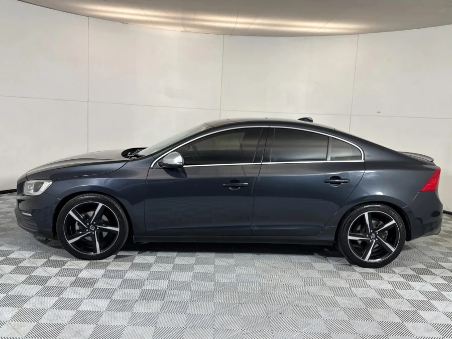 Used 2014 Volvo S60 T5 R-Design - WeBuyCars Midstream