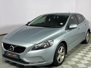 Used 2017 Volvo V40 T3 Inscription Used 2017 Volvo V40 T3 Inscription
