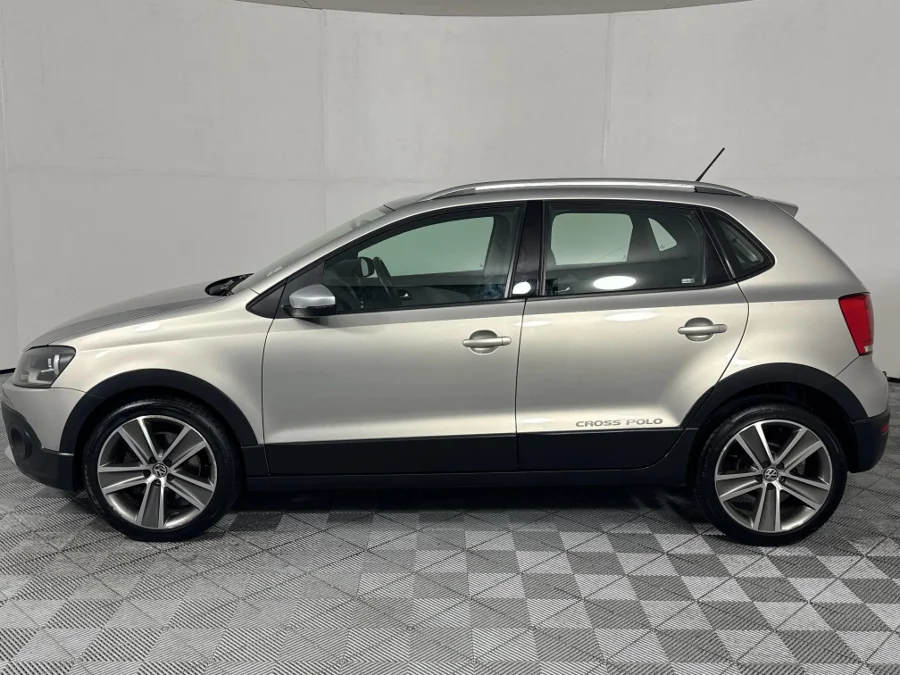 Used 2014 Volkswagen Cross Polo 1.6TDI Comfortline Urban Ice - WeBuyCars The Dome
