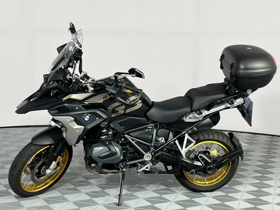 Preloaded Image 11