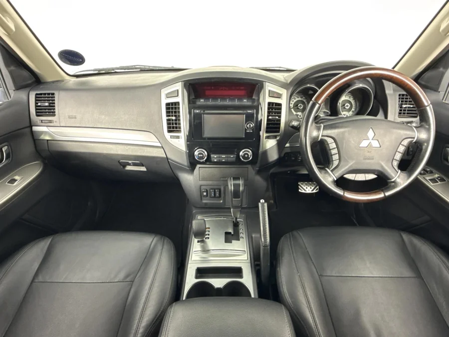 Used 2014 Mitsubishi Pajero 3-door 3.2DI-D GLS Pajero Legend Limited Edition 100 - WeBuyCars George Used 2014 Mitsubishi Pajero 3-door 3.2DI-D GLS Pajero Legend Limited Edition 100 - WeBuyCars George