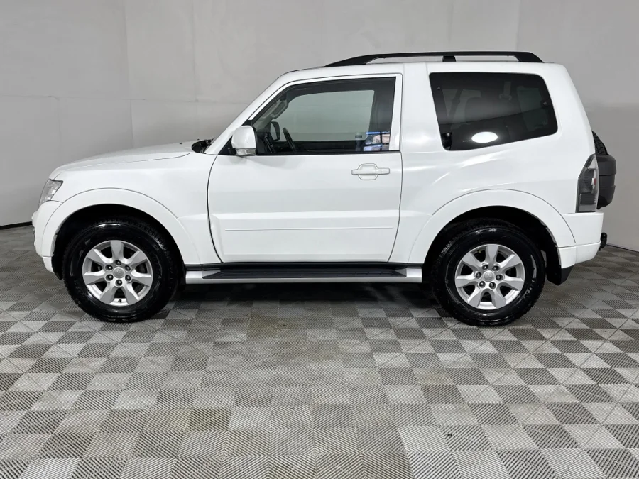 Used 2014 Mitsubishi Pajero 3-door 3.2DI-D GLS Pajero Legend Limited Edition 100 - WeBuyCars George Used 2014 Mitsubishi Pajero 3-door 3.2DI-D GLS Pajero Legend Limited Edition 100 - WeBuyCars George