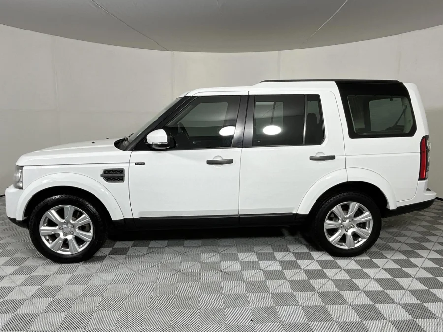 Used 2014 Land Rover Discovery SDV6 SE - WeBuyCars The Dome
