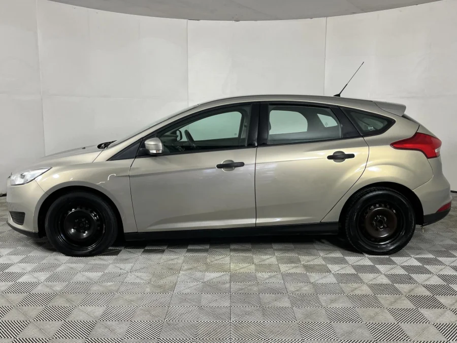 Used 2016 Ford Focus sedan 1.0T Ambiente - WeBuyCars The Dome Used 2016 Ford Focus sedan 1.0T Ambiente - WeBuyCars The Dome