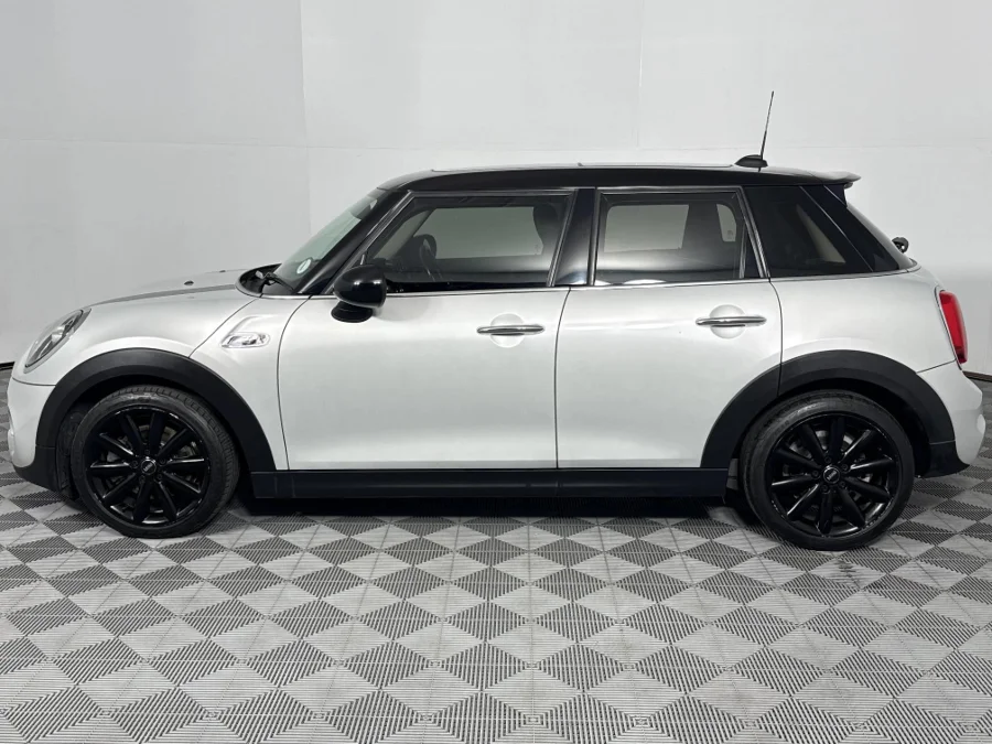 Used 2019 MINI Hatch Cooper S Hatch 5-door Shadow Edition - WeBuyCars Richmond