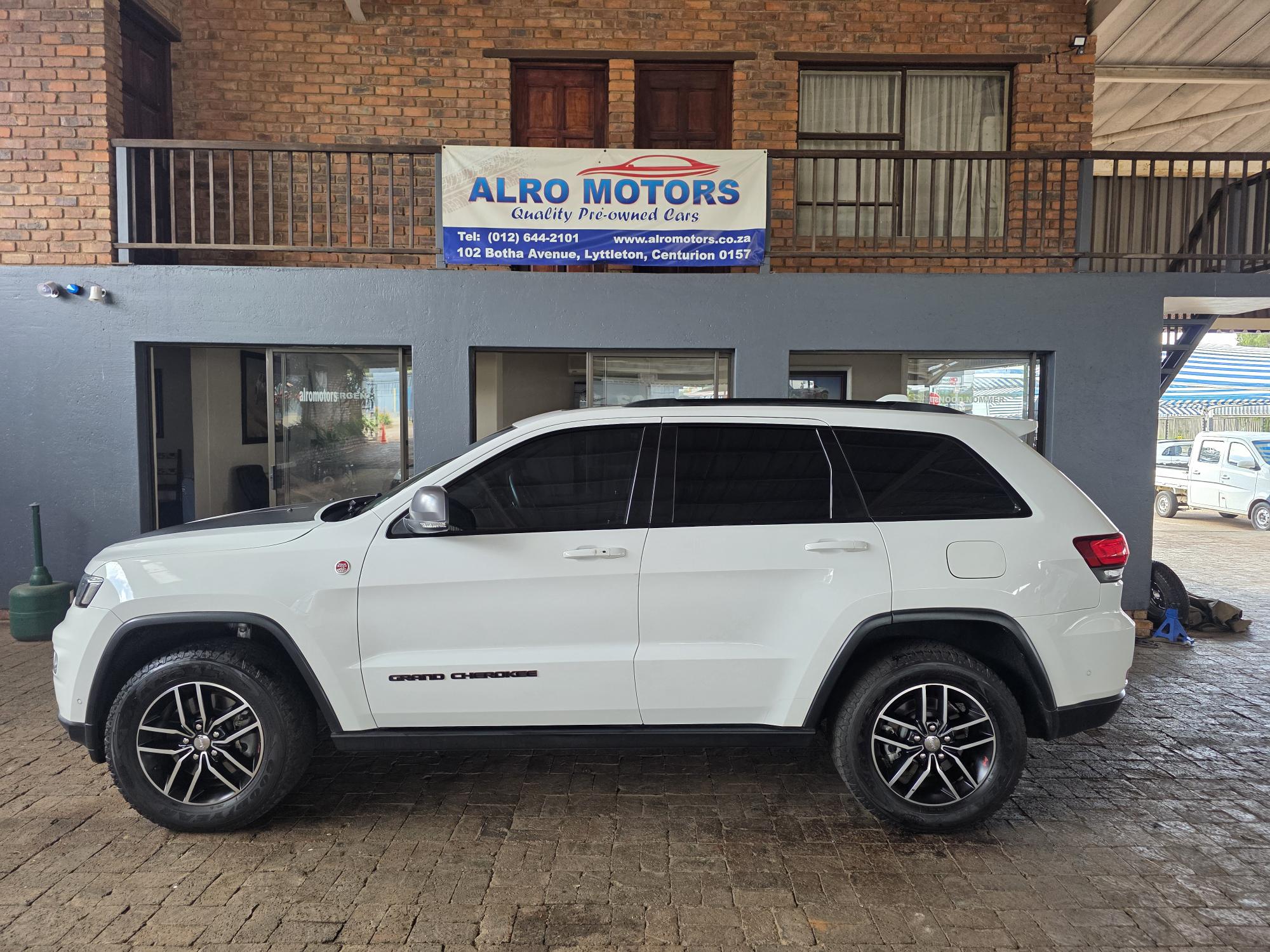 Used 2019 Jeep Grand Cherokee 3.6L Trailhawk