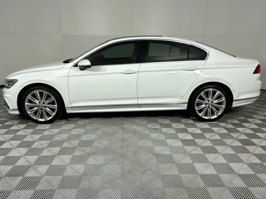Used 2017 Volkswagen Passat 2.0TDI Executive R-Line - WeBuycars East London