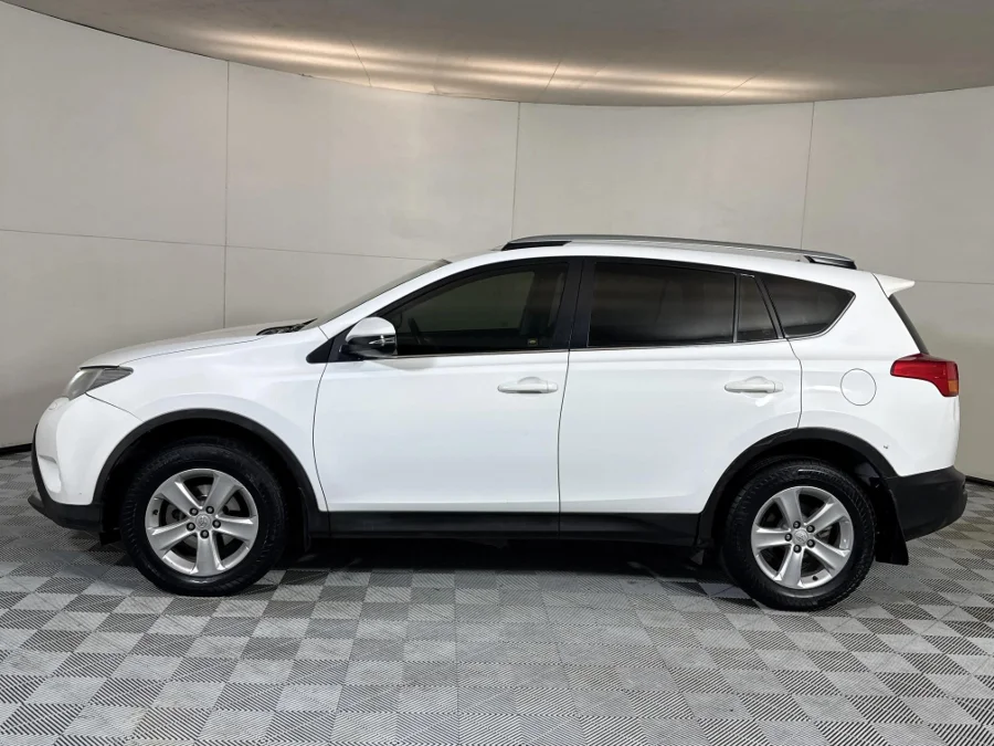 Used 2014 Toyota RAV4 2.2D-4D AWD VX - WeBuyCars Midstream Used 2014 Toyota RAV4 2.2D-4D AWD VX - WeBuyCars Midstream
