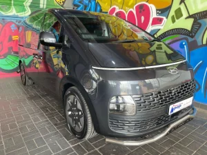 Used 2022 Hyundai Staria 2.2D Elite
