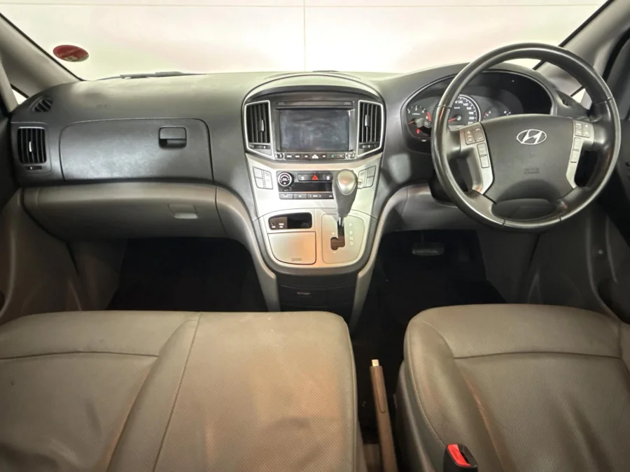 Used 2018 Hyundai H-1 2.5VGTi bus Elite 9-seater - WeBuyCars Midstream