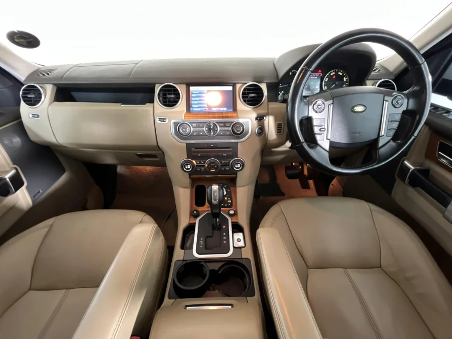 Used 2010 Land Rover Discovery SDV6 HSE - WeBuyCars The Dome