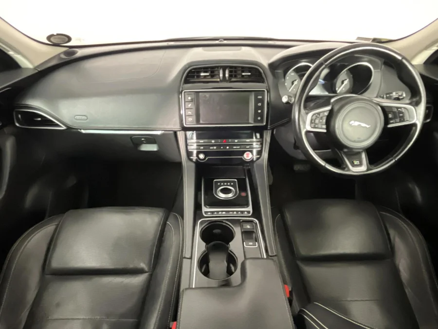 Used 2017 Jaguar F-Pace 20d AWD Chequered Flag - WeBuyCars Lansdowne
