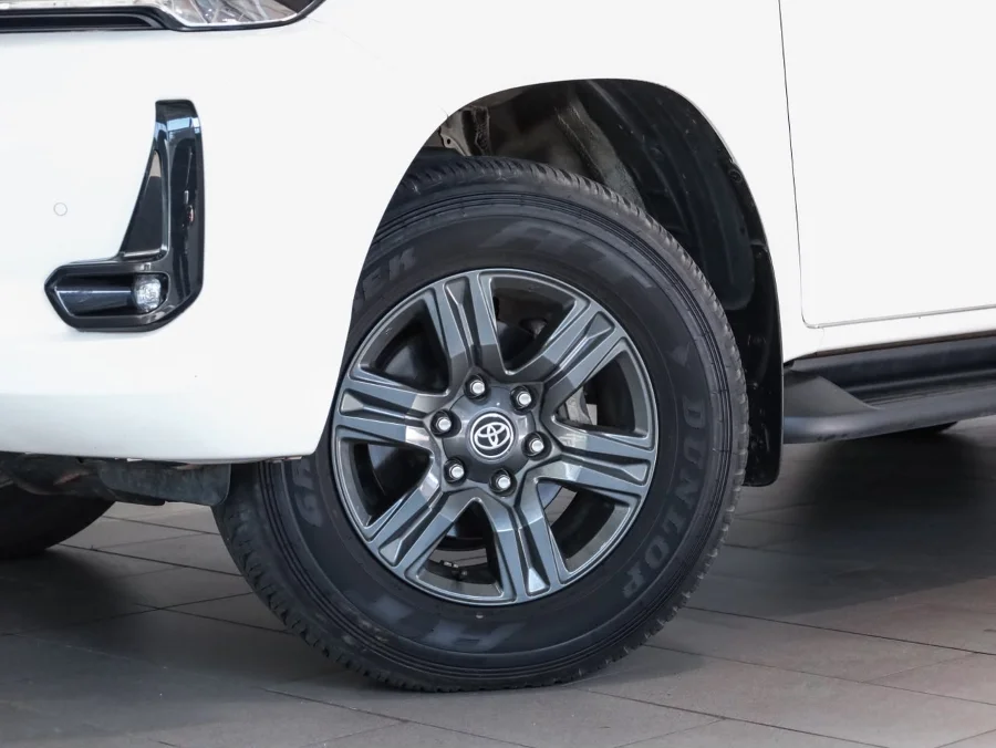 Used 2023 Toyota Hilux 2.8GD-6 double cab 4x4 Raider auto - VW Bryanston Pre-Owned