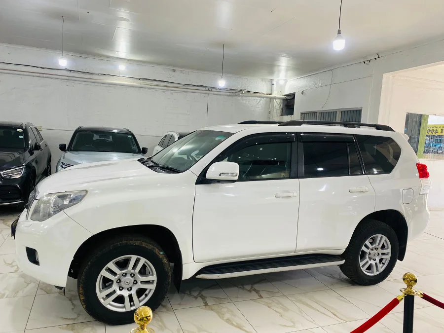 Used 2012 Toyota Land Cruiser 200 4.7 V8 VX - Marshalltown Auto Ridez Used 2012 Toyota Land Cruiser 200 4.7 V8 VX - Marshalltown Auto Ridez