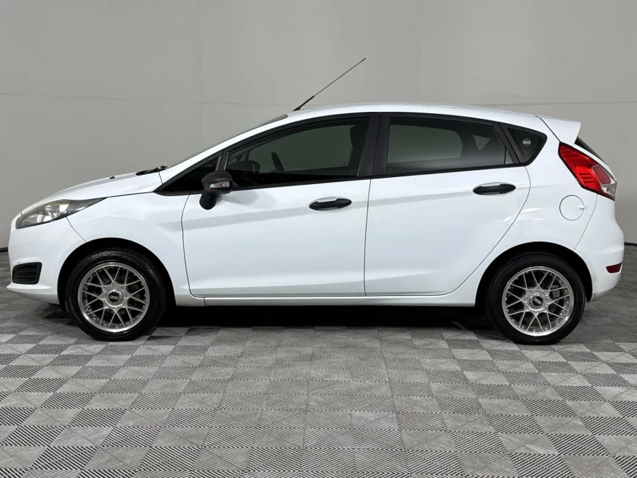Used 2017 Ford Fiesta 5-door 1.0T Ambiente - WeBuyCars Vereeniging