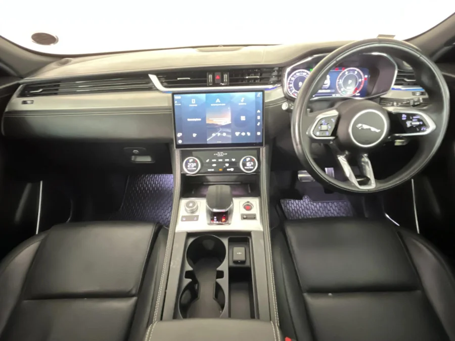 Used 2025 Jaguar F-Pace D300 AWD R-Dynamic SE - WeBuyCars The Dome Used 2025 Jaguar F-Pace D300 AWD R-Dynamic SE - WeBuyCars The Dome