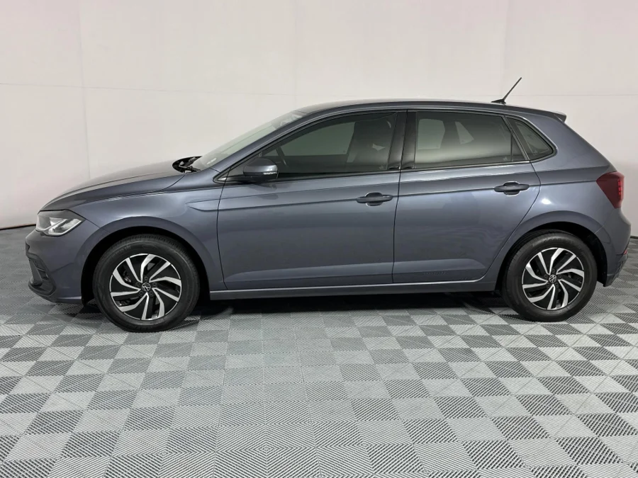 Used 2024 Volkswagen Polo hatch 1.0TSI Life auto - WeBuyCars The Dome