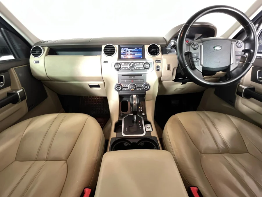 Used 2013 Land Rover Discovery SDV6 SE - WeBuyCars Silverlakes