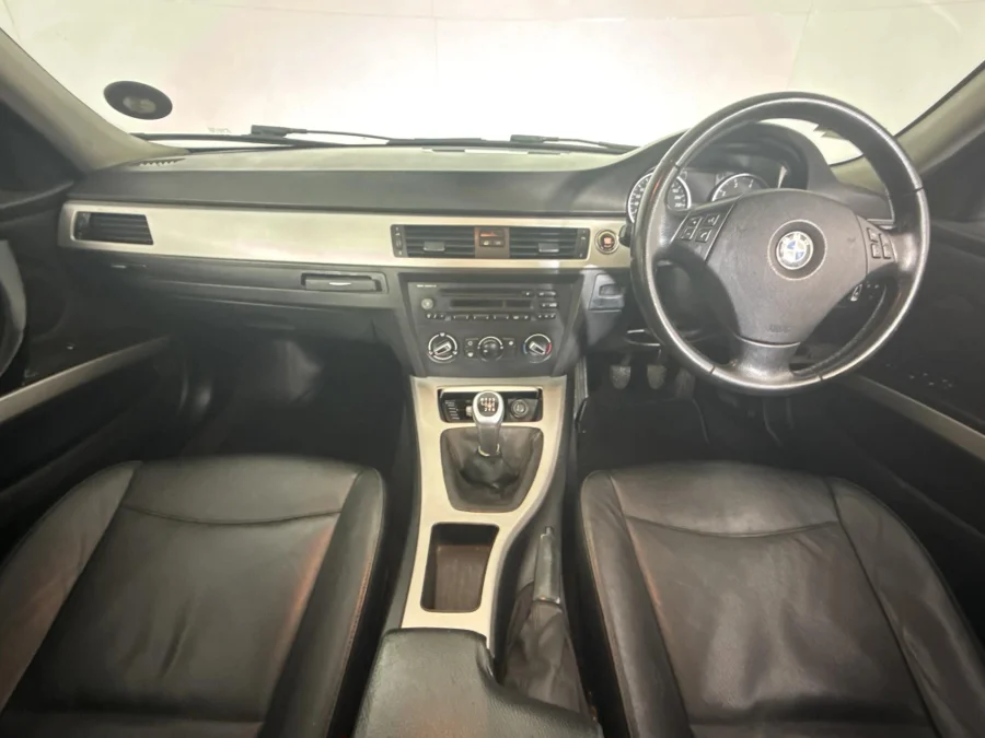 Used 2011 BMW 3 Series 320i Innovations - WeBuyCars JHB South