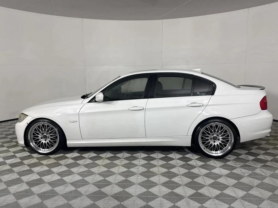 Used 2011 BMW 3 Series 320i Innovations - WeBuyCars JHB South