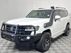 Used 2022 Toyota Land Cruiser 300 3.3D GX-R Used 2022 Toyota Land Cruiser 300 3.3D GX-R